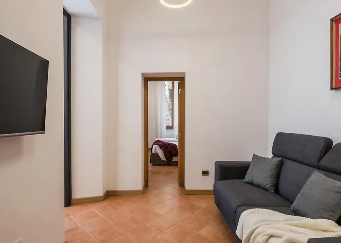 The Rent - Three-bedroom Near The Quirinale Daire