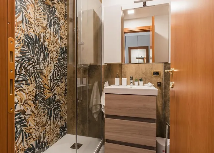 The Rent - Three-bedroom Near The Quirinale
